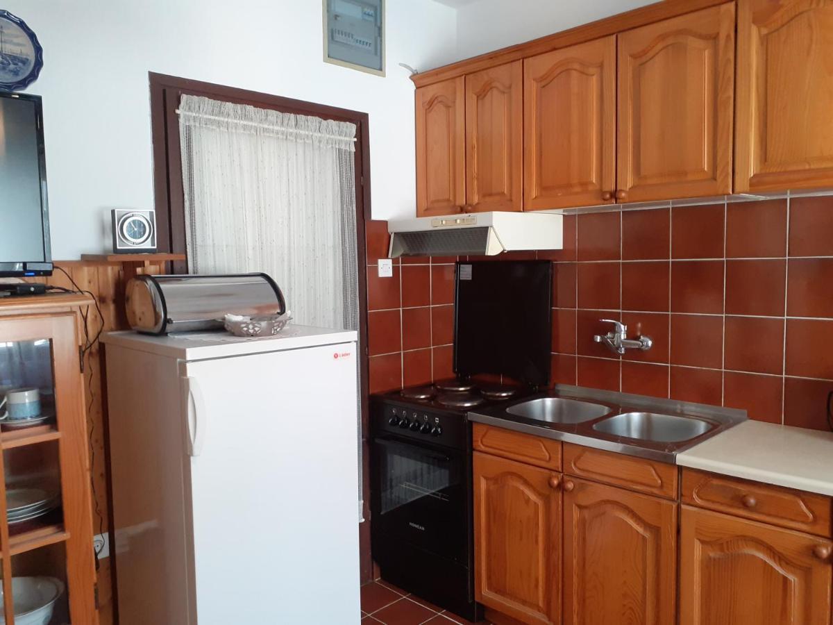 Apartment Simunec Malinska Exterior photo