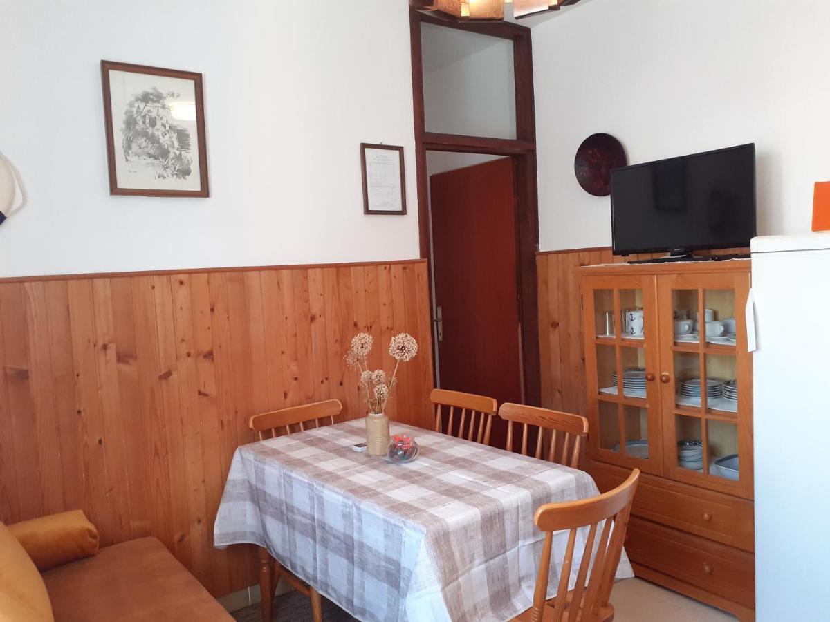 Apartment Simunec Malinska Exterior photo